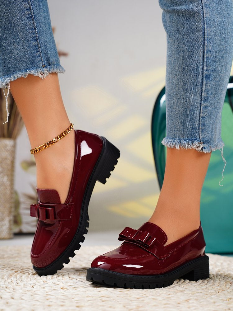 2026 New Women's Retro Casual Glossy Tassel Shoes