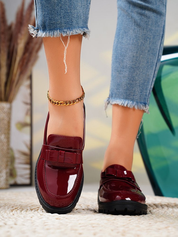 2026 New Women's Retro Casual Glossy Tassel Shoes