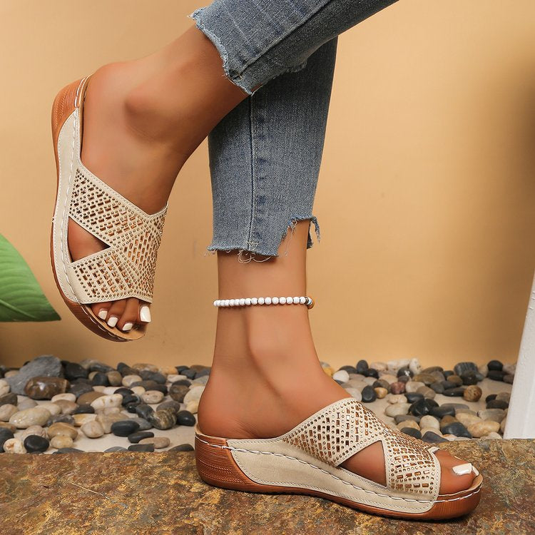 Summer ladies casual round toe cross strap sandals