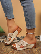 Summer ladies casual round toe cross strap sandals